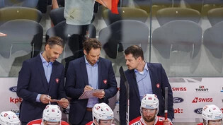 U18-Coach Patrick Schöb (ganz rechts) als Assistent von Patrick Fischer bei den Hockey Games