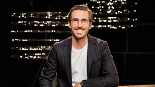 Seit 2013 ist Yves Bossart für die SRF-Sendung "Sternstunde Philosophie" tätig, seit 2017 moderiert er sie. Im Sommer verlässt der Philosoph nun das SRF. Seit 2013 ist Yves Bossart für die SRF-Sendung "Sternstunde Philosophie" tätig, seit 2017 moderiert er sie. Im Sommer verlässt der Philosoph nun das SRF.