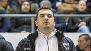 Aaraus Trainer Brunello Iacopetta muss mitansehen, wie sein Team den Leader Vaduz auf vier Punkte davonziehen lassen muss Aaraus Trainer Brunello Iacopetta muss mitansehen, wie sein Team den Leader Vaduz auf vier Punkte davonziehen lassen muss